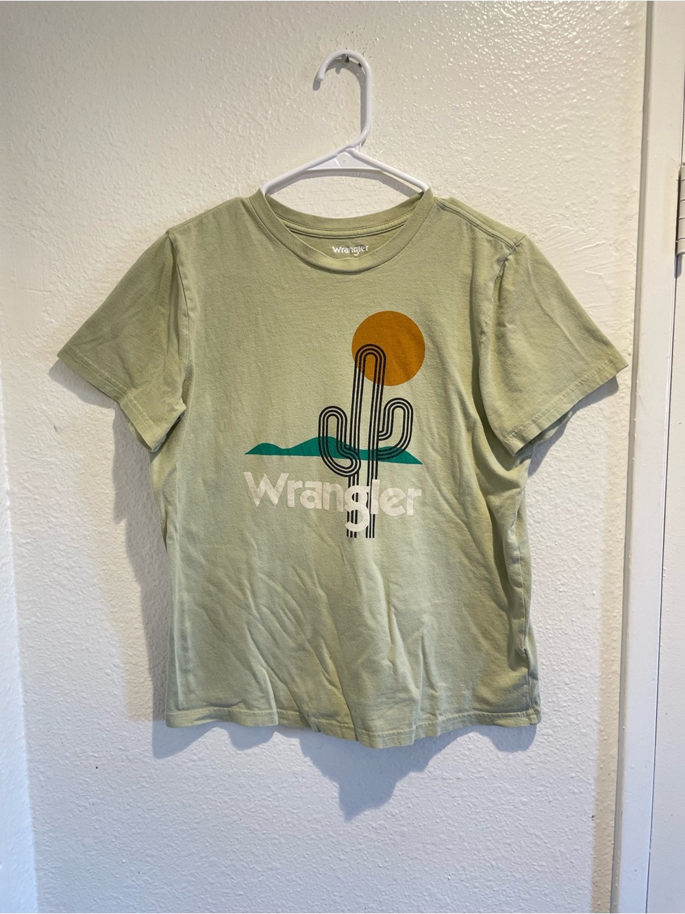 Wrangler Light Sage Green Graphic Cactus Short Sleeve T-Shirt Women's Small